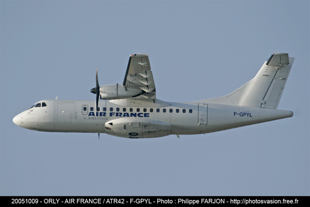 Air_France_ATR42_F-GPYL.jpg