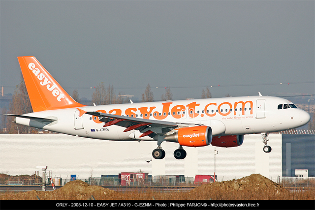 Easy_Jet_A319_G-EZNM.jpg