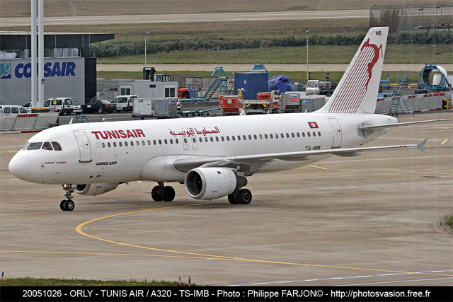 Tunis_Air_A320_TS-IMB.jpg