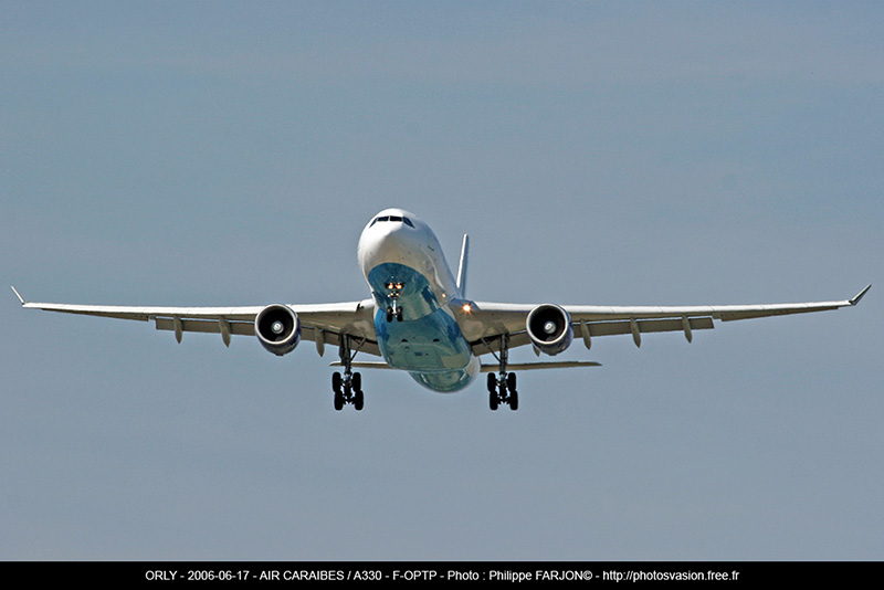 Air_Caraibes_A330_F-OPTP_6.jpg