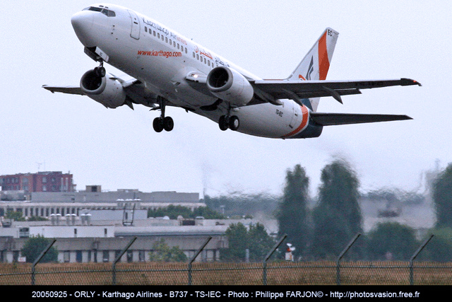 Karthago_Airlines_B737_TS-IEC.jpg