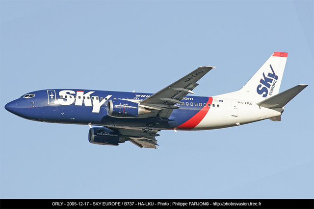 Sky_Europe_B737_HA-LKU.jpg